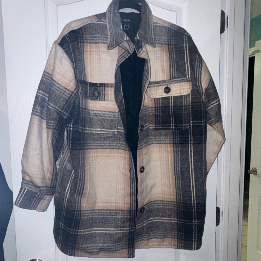 Forever 21 Womens Shacket Tan Black Plaid M